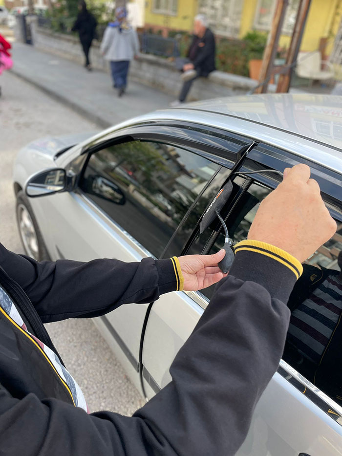 İvrindi Oto Kilitçisi